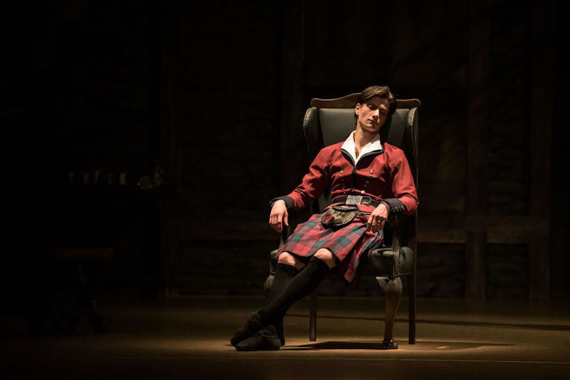 La Sylphide (Paul Irmatov). Photo: Sergei Gherciu.